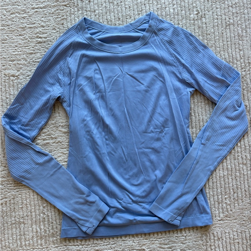 Women’s Old Navy Fluid Seamless Fitted Long sleeve- light blue- small